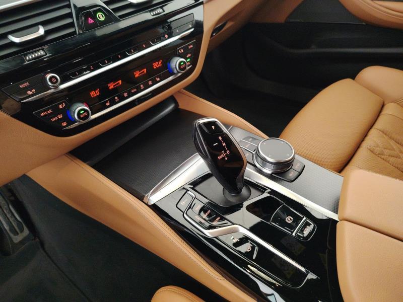 BMW Serie 5 530d Touring mhev 48V xdrive Msport auto