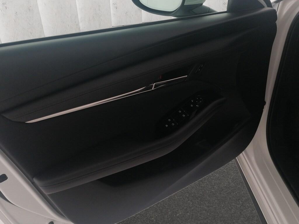 Mazda 3 5p 2.0 m-hybrid Exceed 150cv