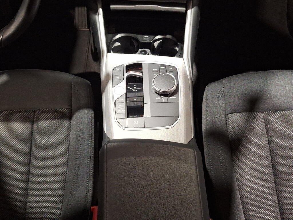 BMW Serie 3 320d Touring mhev 48V auto