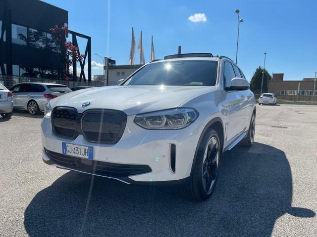 BMW iX3 bev Impressive