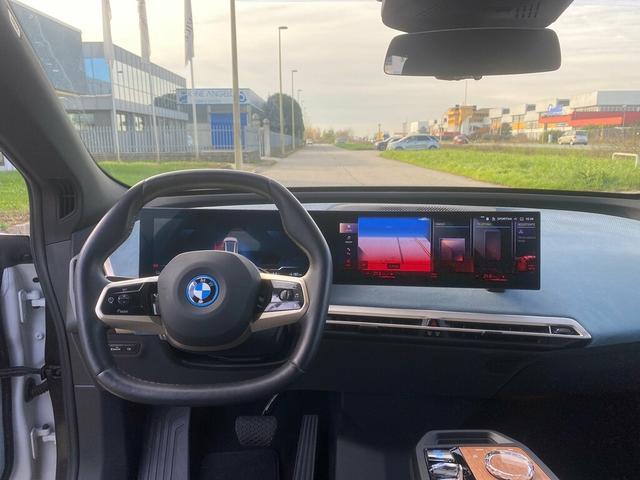 BMW iX xdrive40