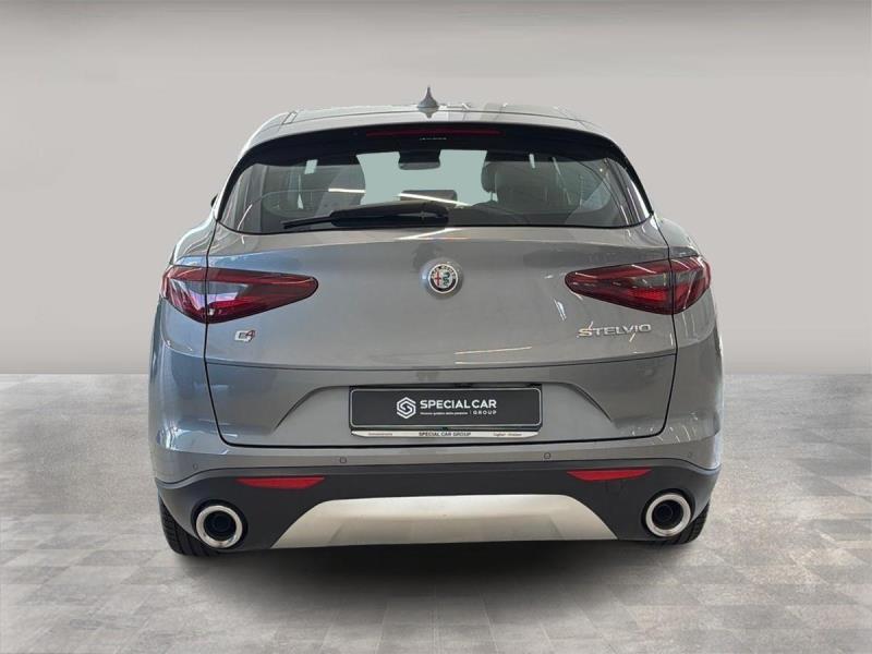 Alfa Romeo Stelvio 2.2 t Executive Q4 210cv auto my19