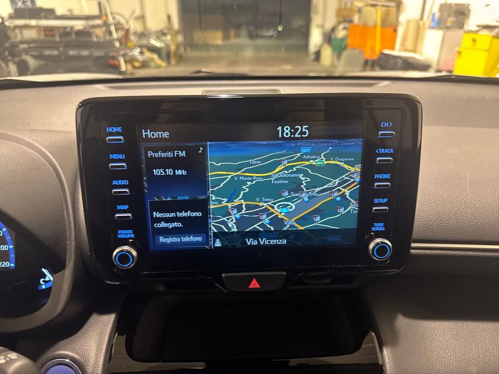 Toyota Yaris Cross 1.5h Business fwd 116cv e-cvt