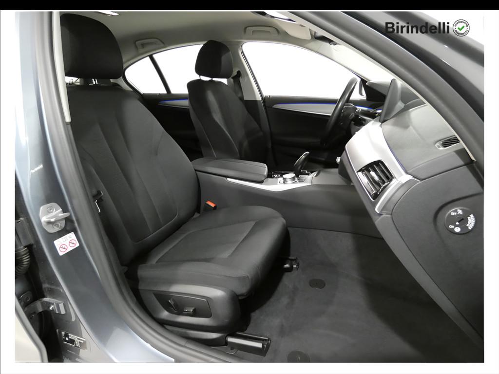 BMW Serie 5 520d mhev 48V Business auto