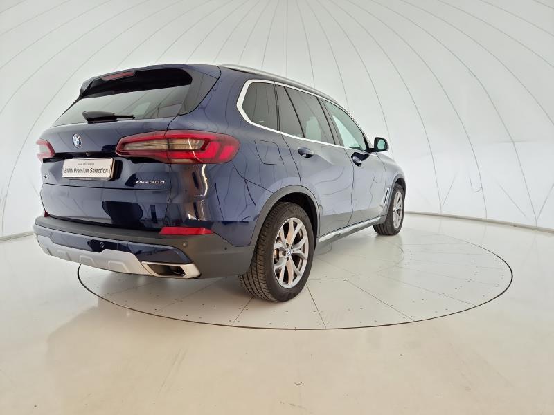 BMW X5 xdrive30d mhev 48V xLine auto