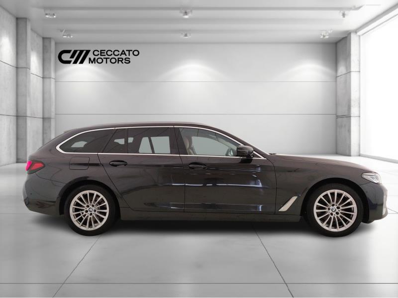 BMW Serie 5 520d Touring mhev 48V xdrive Luxury auto