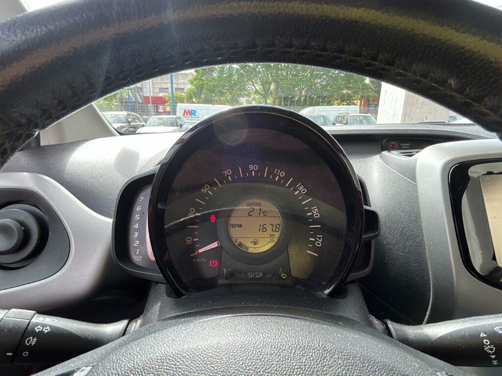 Toyota Aygo 1.0 x-play 5p my15