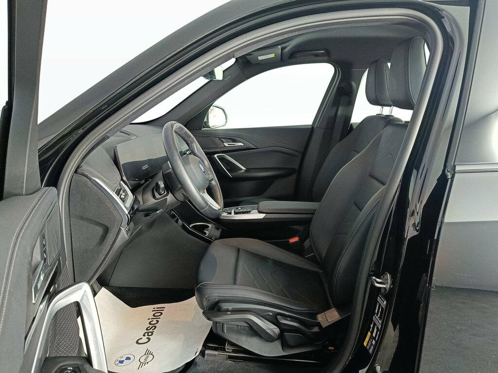 BMW iX1 edrive 20 X-Line