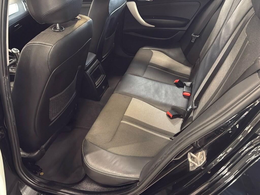 BMW Serie 1 116d Urban 5p