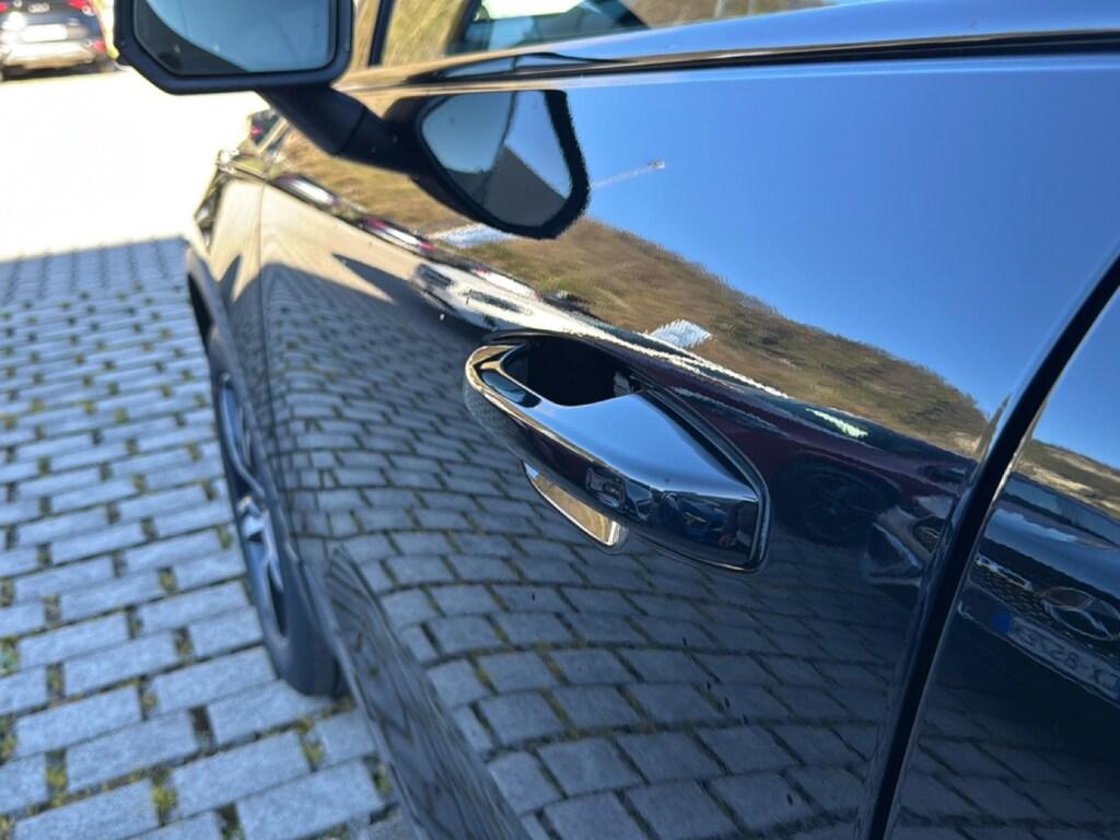 Volvo XC40 2.0 B4 R-design awd auto my21