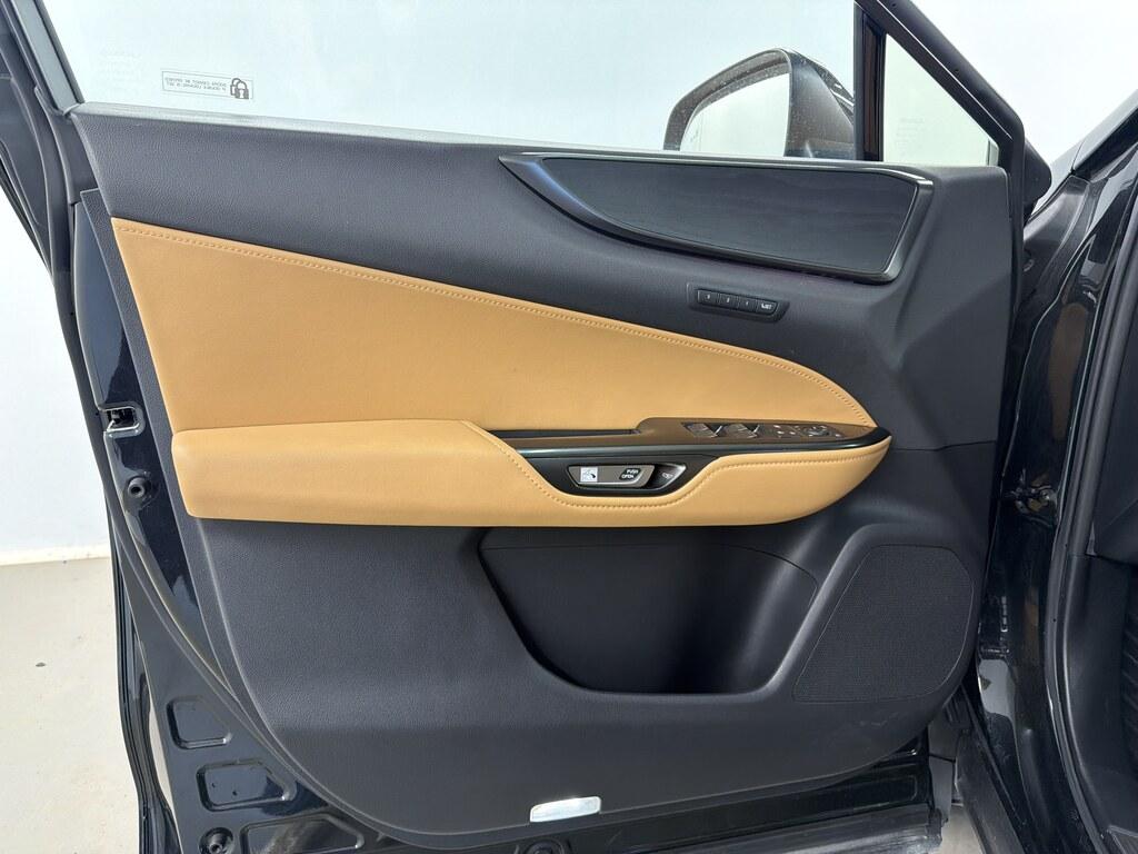Lexus NX 2.5 plug-in Luxury 4wd e-cvt