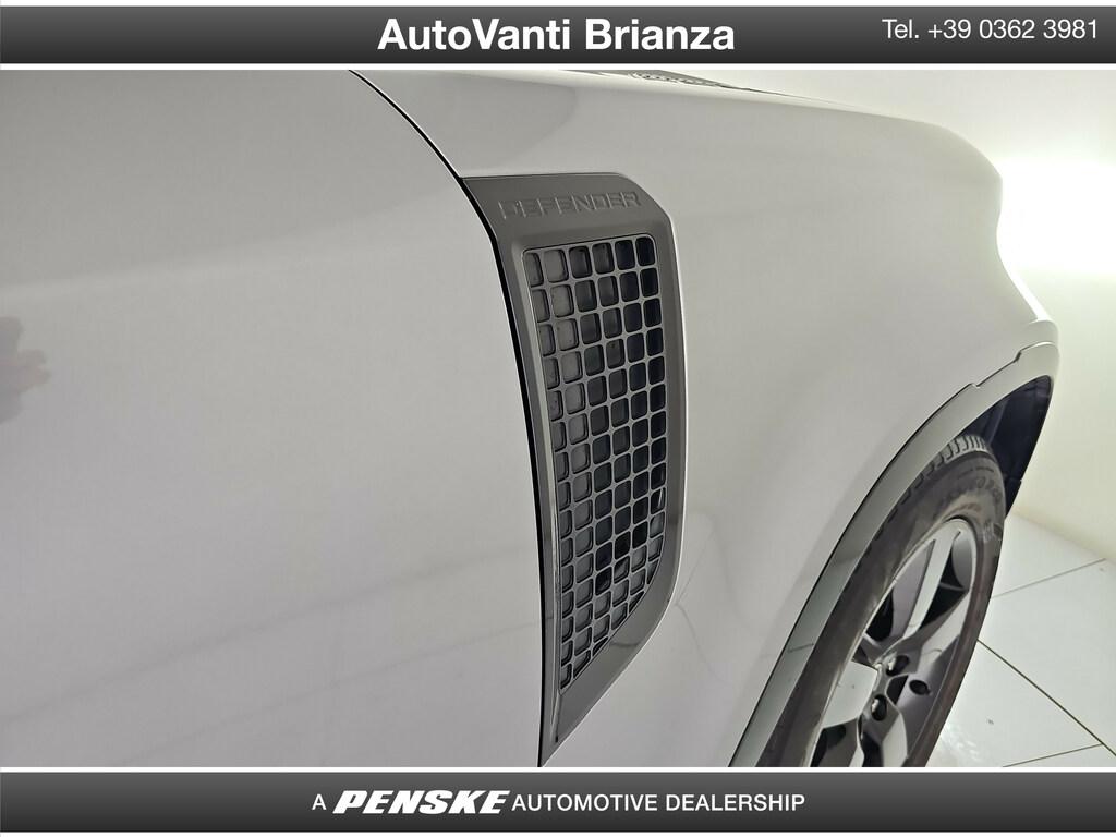 Land Rover Defender 110 3.0d i6 mhev X-Dynamic SE awd 200cv auto