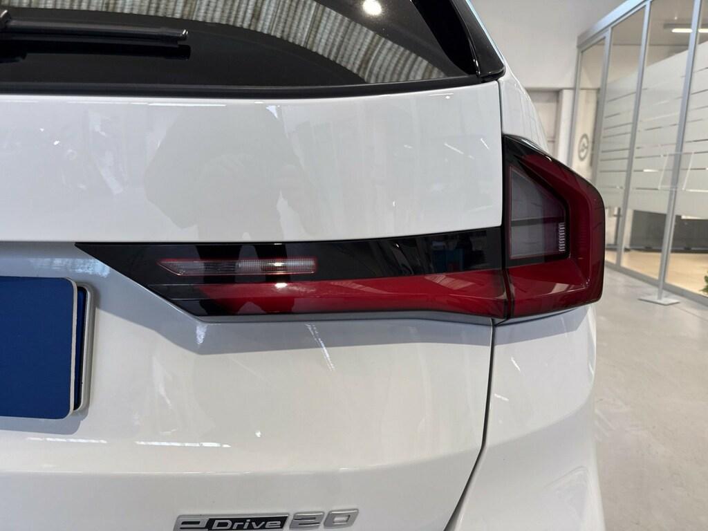 BMW iX1 edrive 20 X-Line