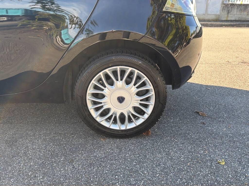 Lancia Ypsilon 1.2 Platinum 69cv