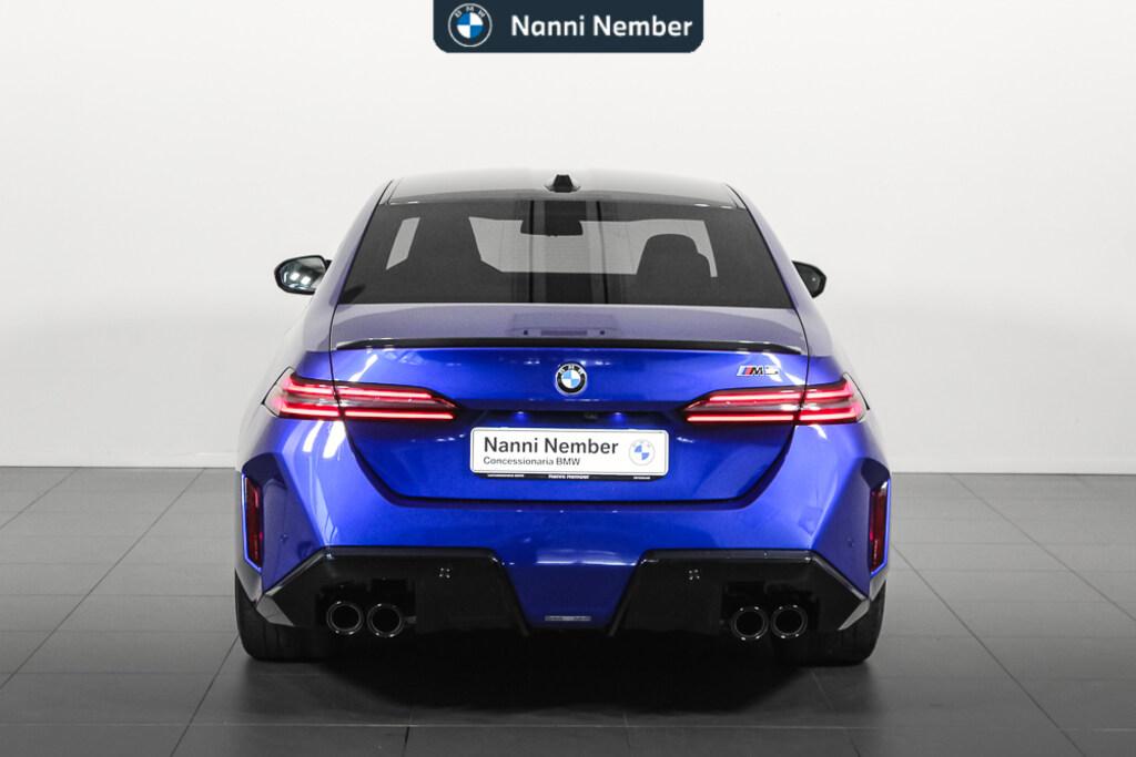 BMW M5 4.4 727cv auto