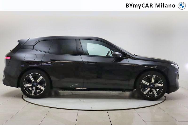 BMW iX xdrive40 pacchetto sportivo