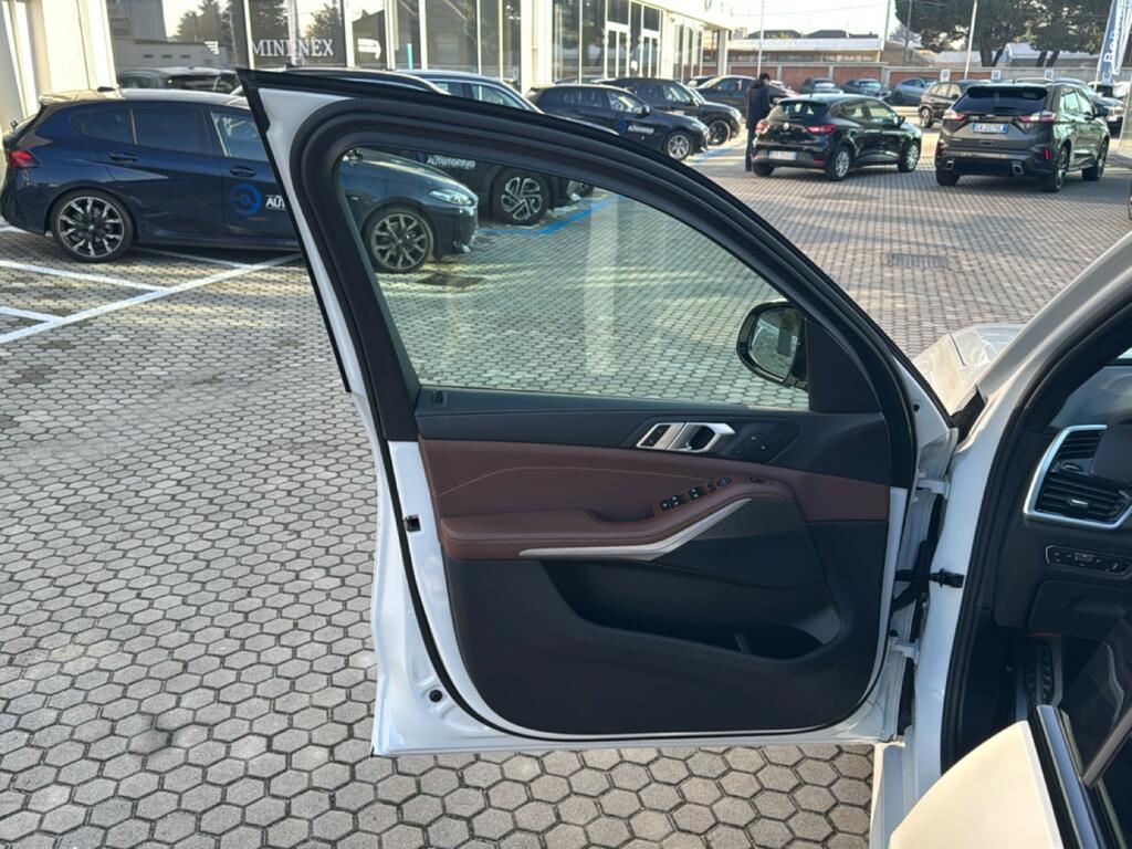 BMW X5 xdrive30d mhev 48V Msport auto