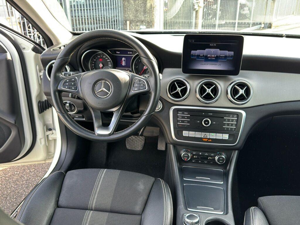 Mercedes GLA 200 d Sport auto